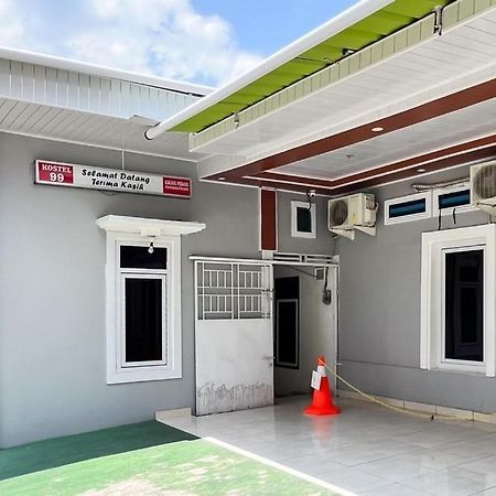 Kostel 99 Pangkal Pinang Redpartner Hotel Екстериор снимка