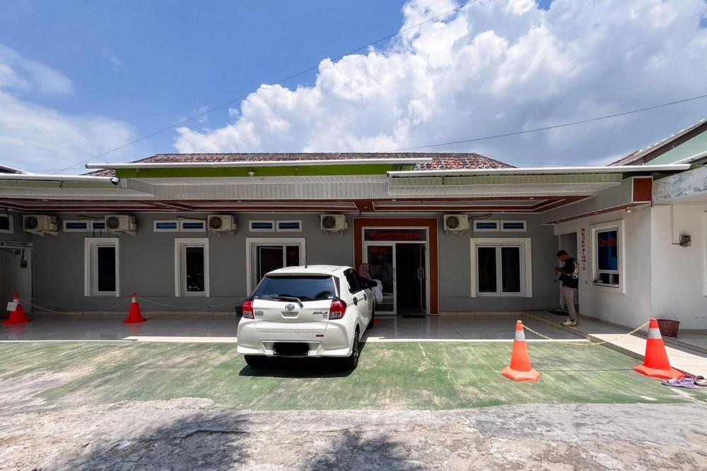 Kostel 99 Pangkal Pinang Redpartner Hotel Екстериор снимка