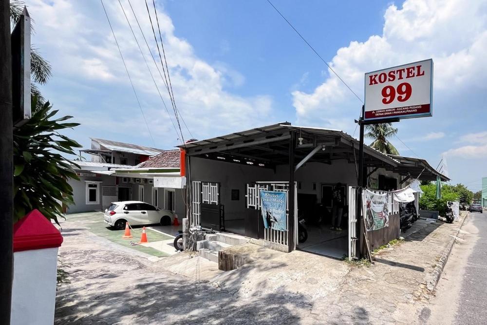 Kostel 99 Pangkal Pinang Redpartner Hotel Екстериор снимка