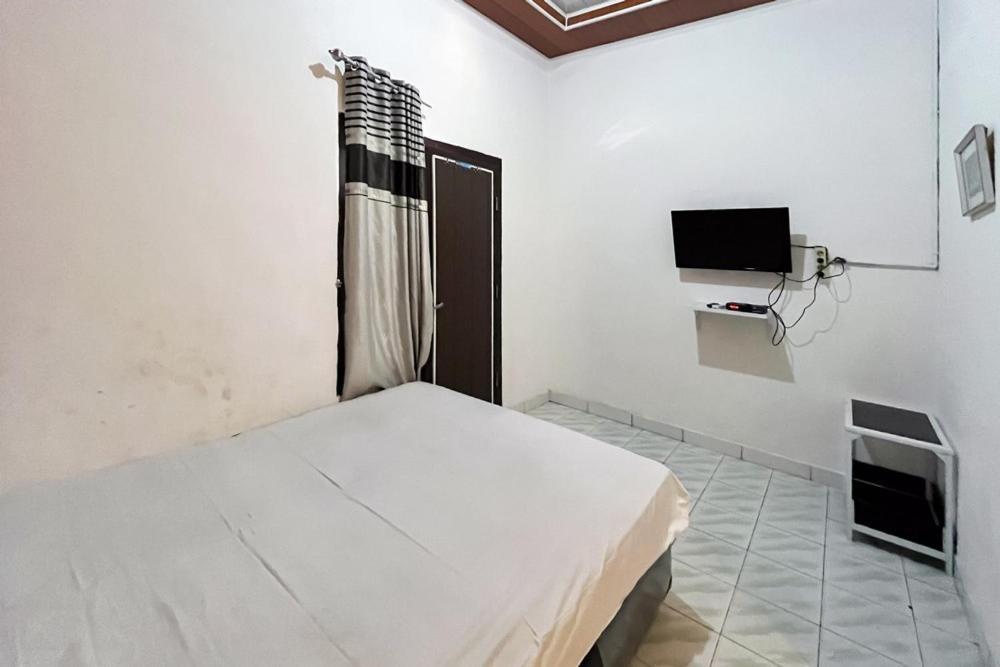 Kostel 99 Pangkal Pinang Redpartner Hotel Екстериор снимка