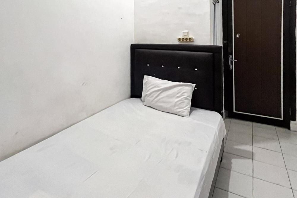 Kostel 99 Pangkal Pinang Redpartner Hotel Екстериор снимка