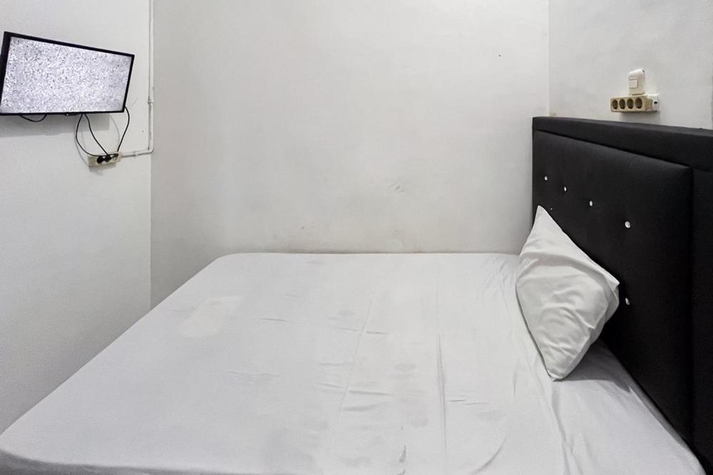 Kostel 99 Pangkal Pinang Redpartner Hotel Екстериор снимка