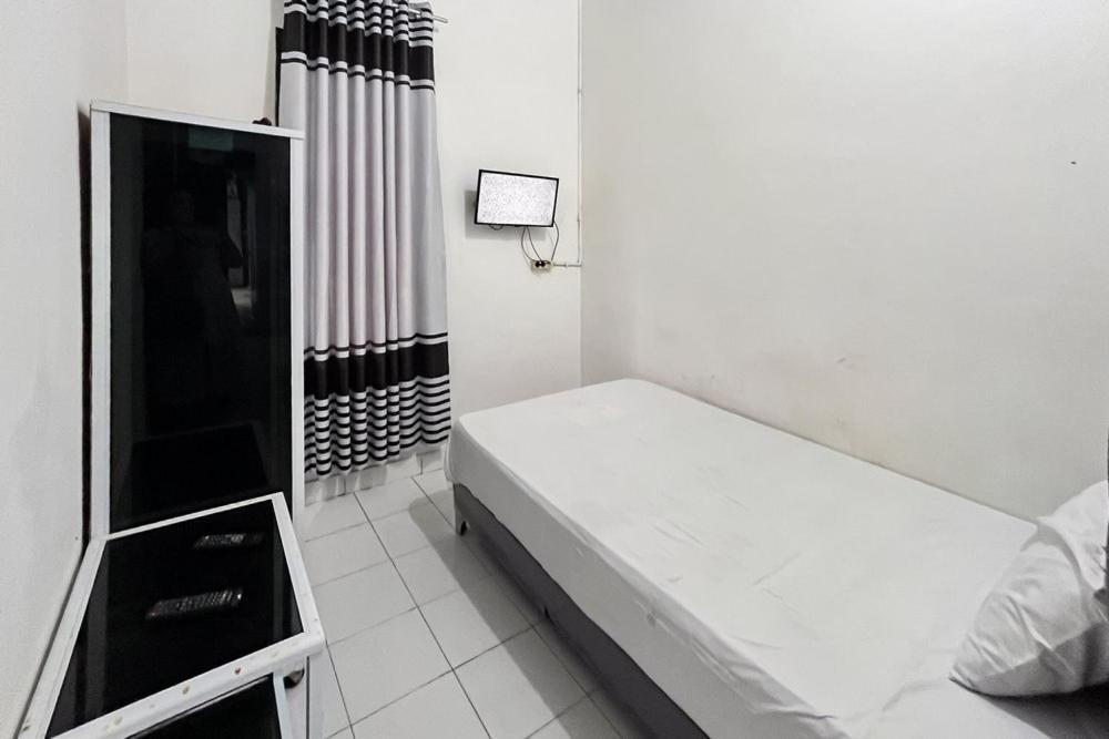 Kostel 99 Pangkal Pinang Redpartner Hotel Екстериор снимка
