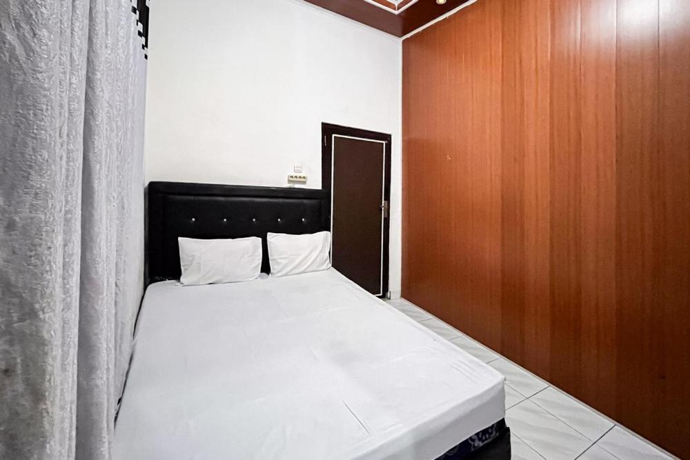 Kostel 99 Pangkal Pinang Redpartner Hotel Екстериор снимка